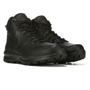 Men’s Nike Manoa boots size 10.5
